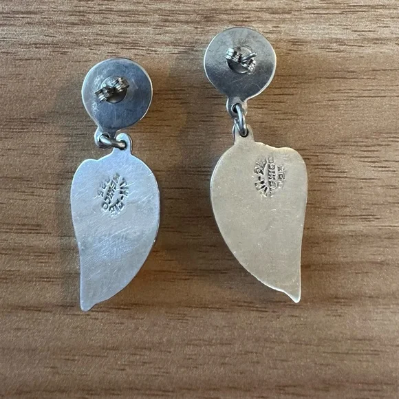 Gorgeous 925 Green & Silver post earrings - Picture 2 of 3